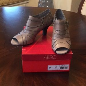 New in Box ~ Aerosoles Open-toe Sandals/Shooties